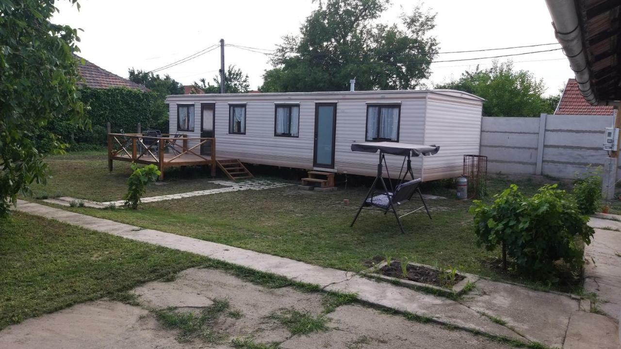 Kupai Apartman Apartment Тисауйварош Екстериор снимка