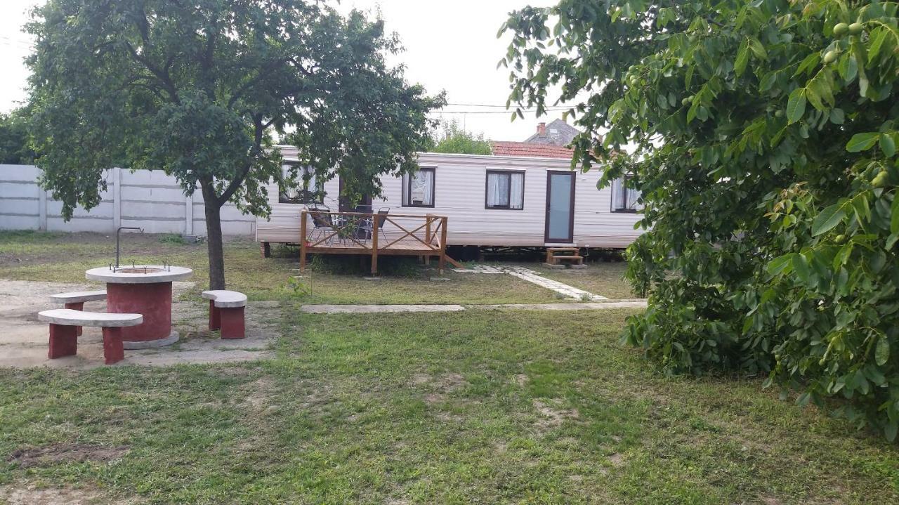Kupai Apartman Apartment Тисауйварош Екстериор снимка